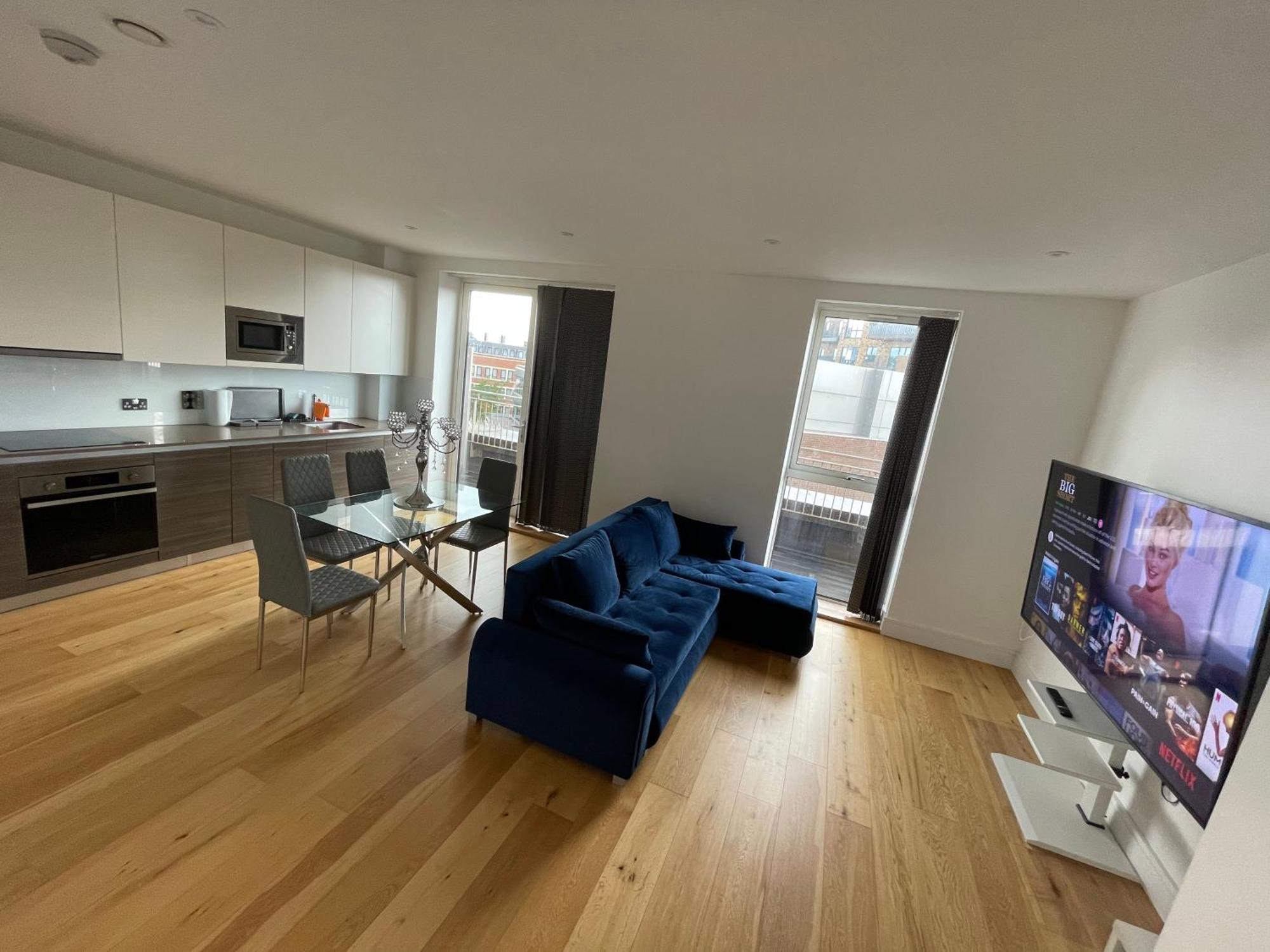 Luxury Top Floor Penthouse Apartment Near Heathrow ลอนดอน ภายนอก รูปภาพ